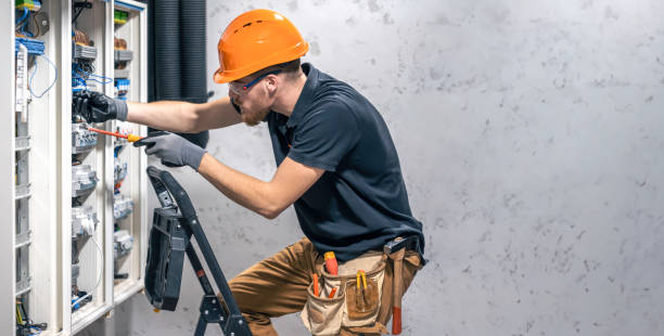 Best Emergency Electrical Repair  in Renville, MN